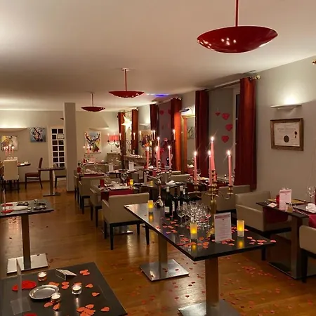 מלון Restaurant Le Parc ארק-אן-ברואה